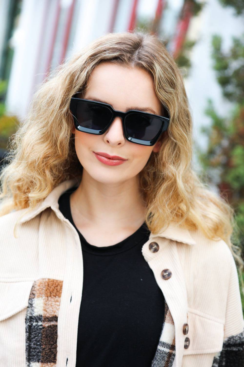 Black Thick Frame Rectangle Sunglasses - Luxe Mod 